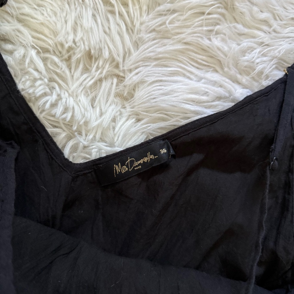 Mes Demoiselles Elegant Black Sleeveless Top - Picture 3 of 13